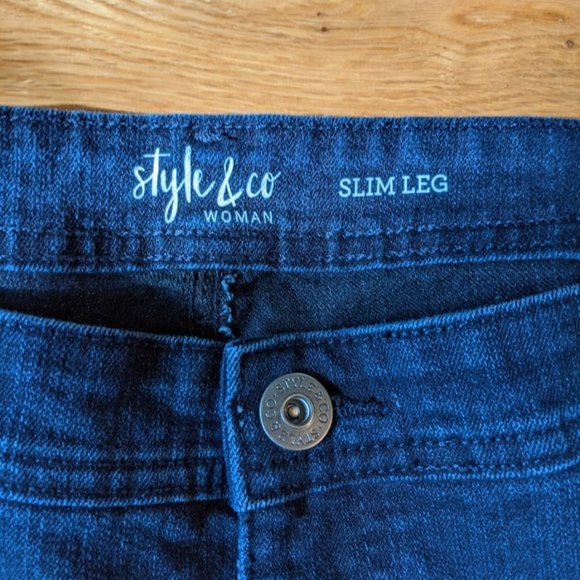 Style & Co Woman - Slim Leg Jeans Petite 20W - Picture 3 of 7